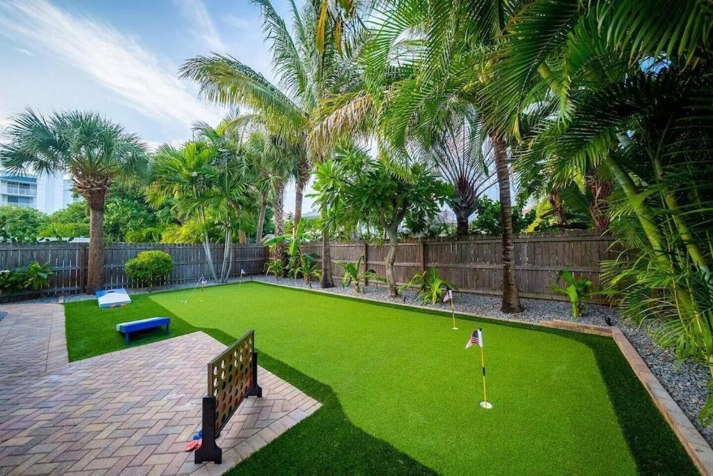 Beach House W/Putting Green/Game Rm/Rooftop Deck Cocoa Beach Bagian luar foto