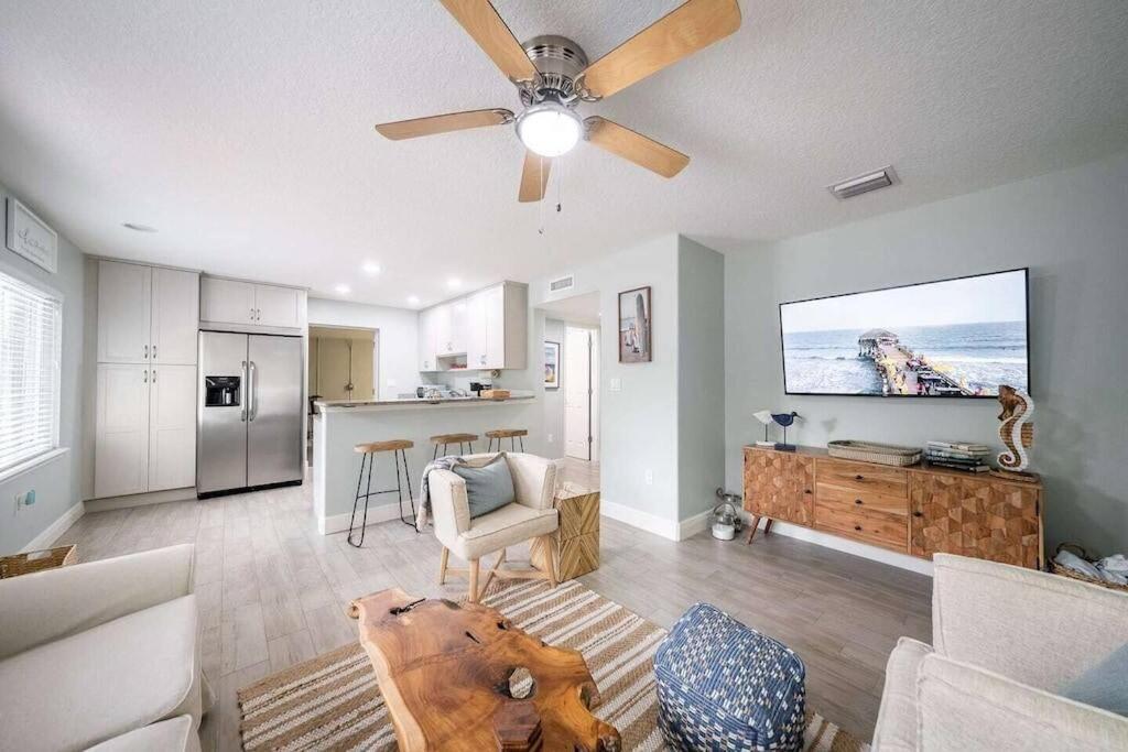 Beach House W/Putting Green/Game Rm/Rooftop Deck Cocoa Beach Bagian luar foto