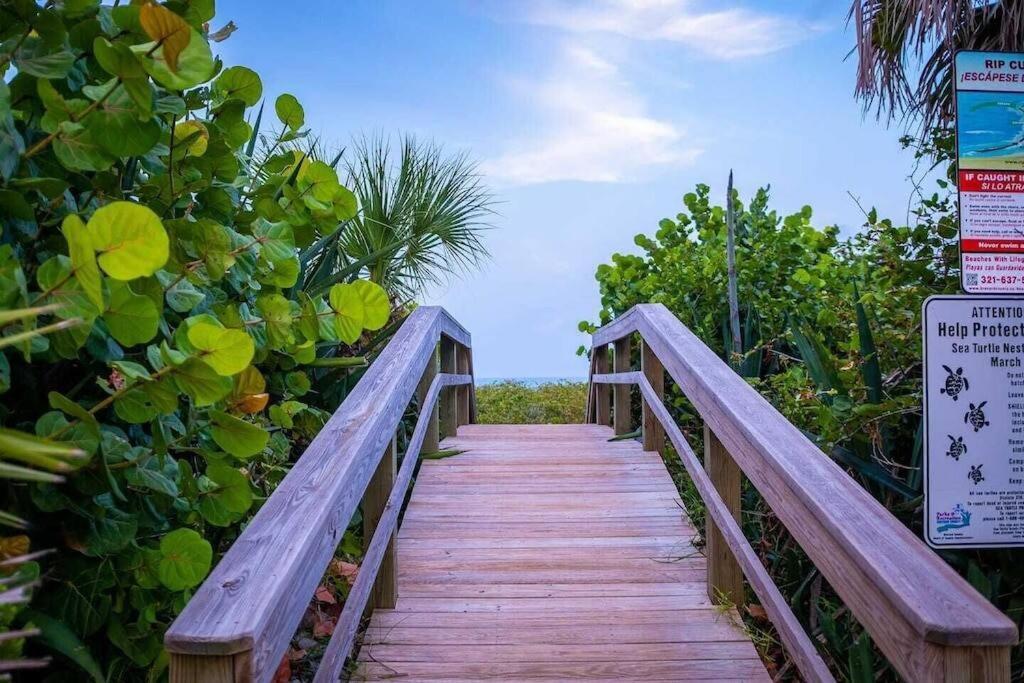 Beach House W/Putting Green/Game Rm/Rooftop Deck Cocoa Beach Bagian luar foto